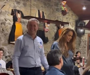 Ивайла Бакалова и половинката й Веселин Денков събраха близки и